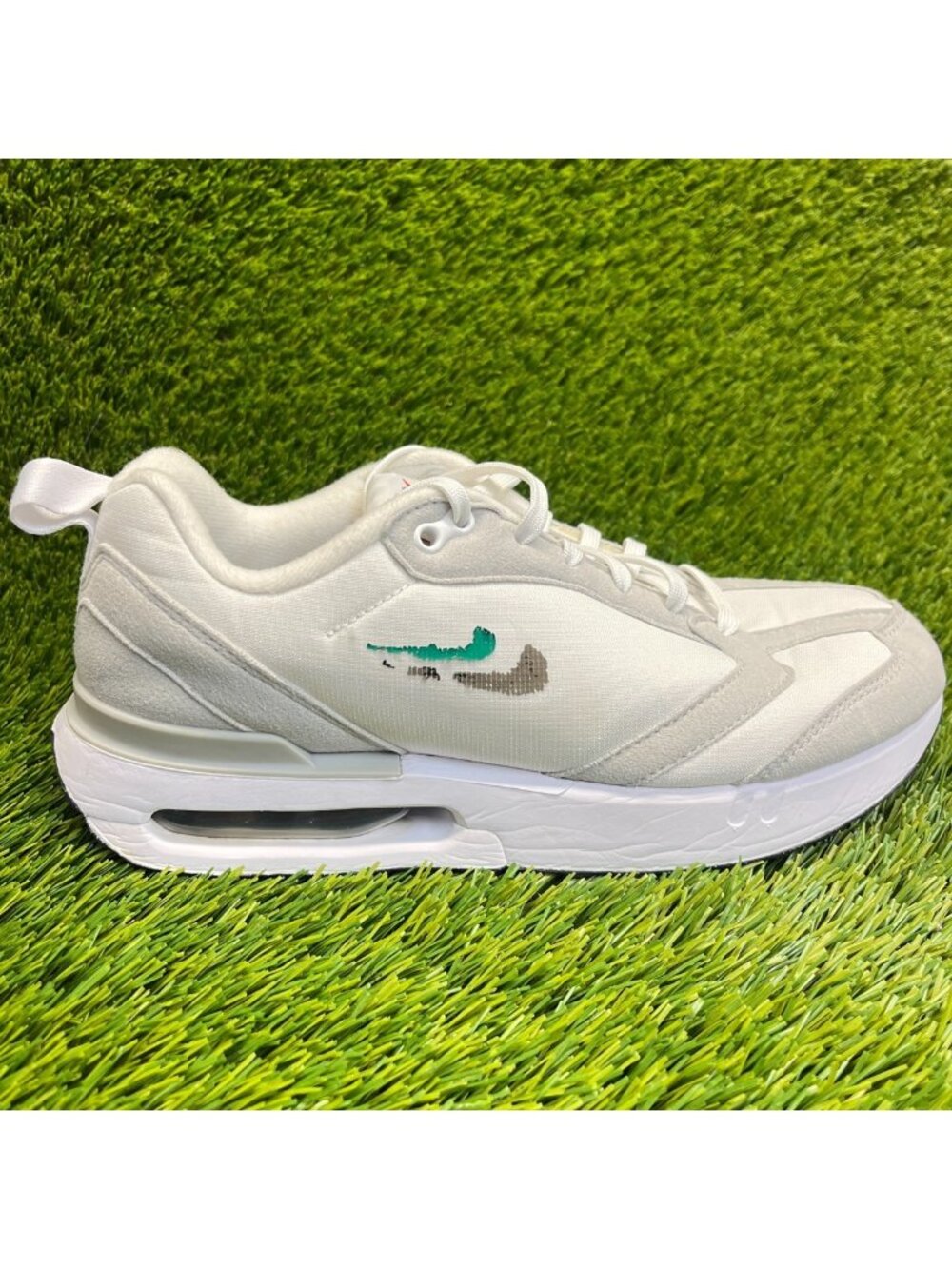 Nike Air Max Dawn Boys Size 7Y White Green Gray Athletic Running Shoes Sneakers